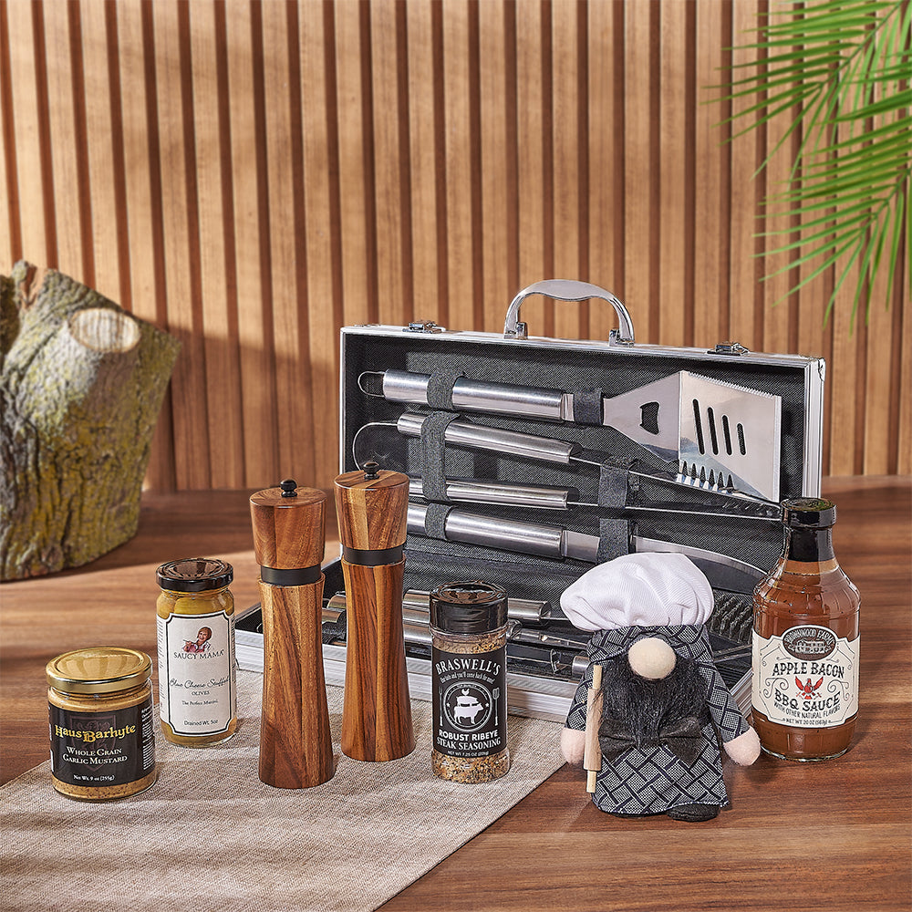 Deluxe Grilling Gift Basket Featuring Apple Bacon BBQ Sauce – how the gift is presented