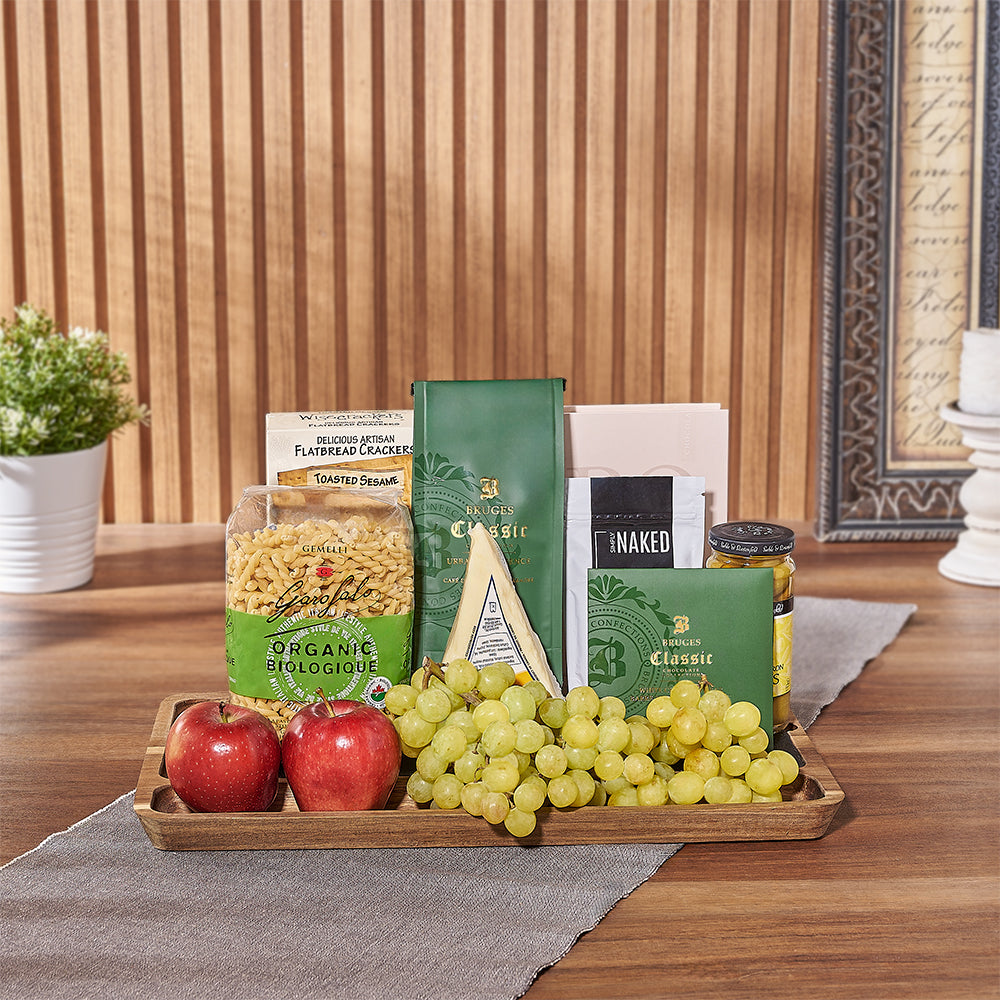 Delight your loved ones with an exquisite array of gourmet kosher treats. The Ultimate Kosher Sweet & Salty Gift Set offers a thoughtful gesture suitable for any celebration - Canada Baskets