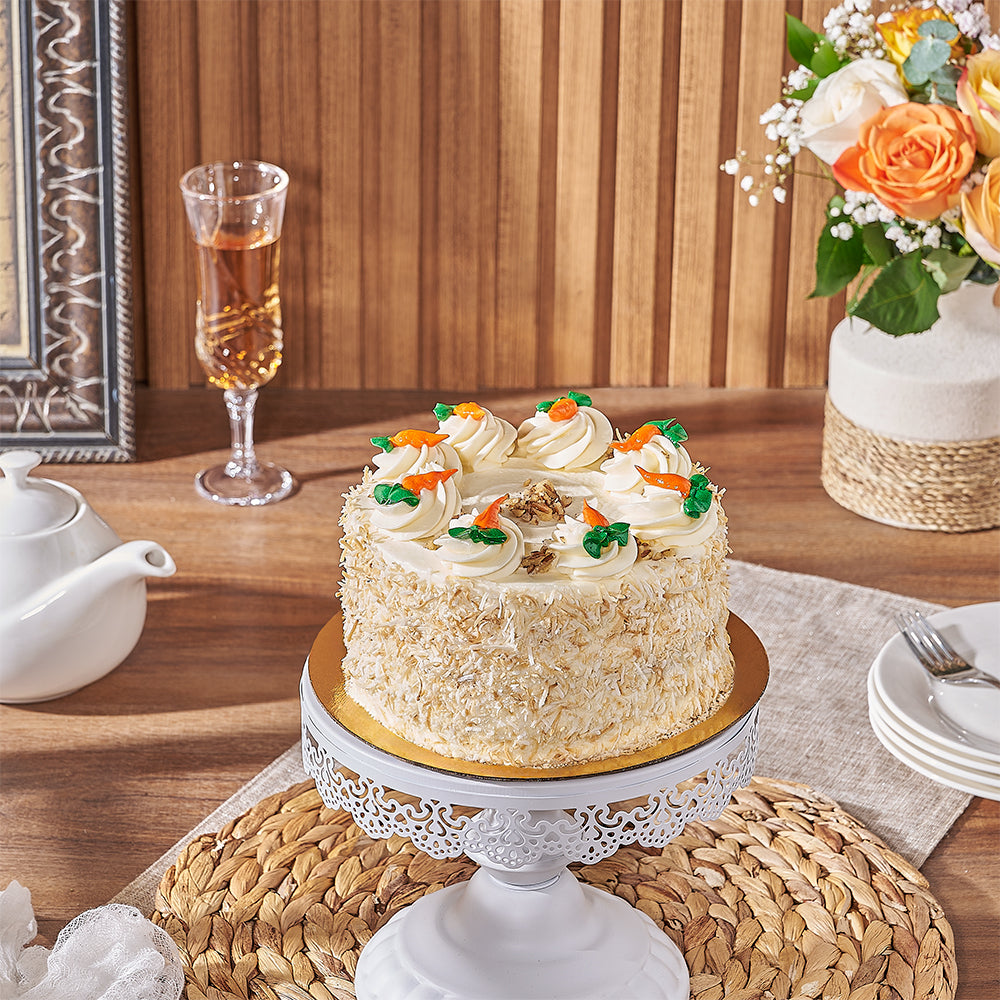Cream Cheese Frosted Carrot Cake with Coconut Shavings – how the gift is presented