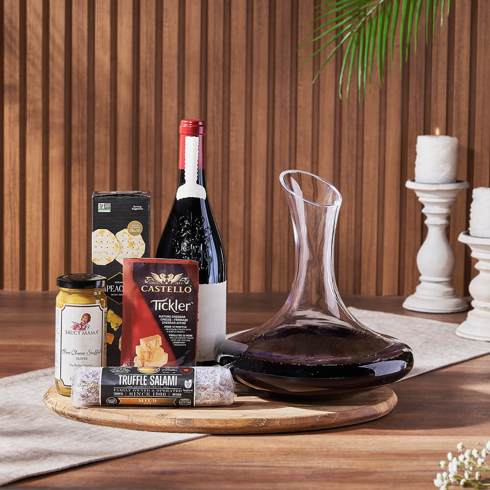 Wine Gift Basket with Modern Decanter – how the gift is presented