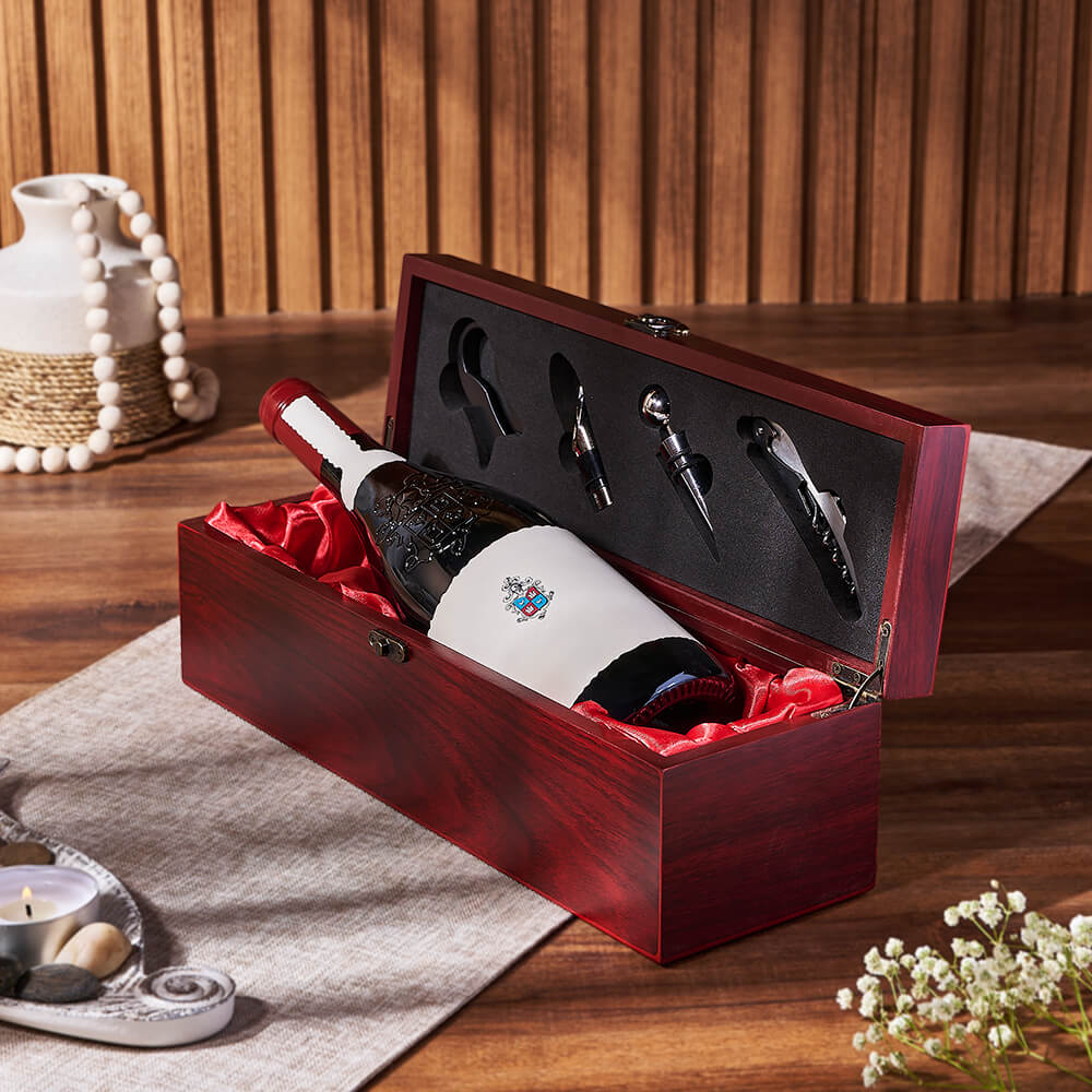Mahogany Wine Box Gift – how the gift is presented