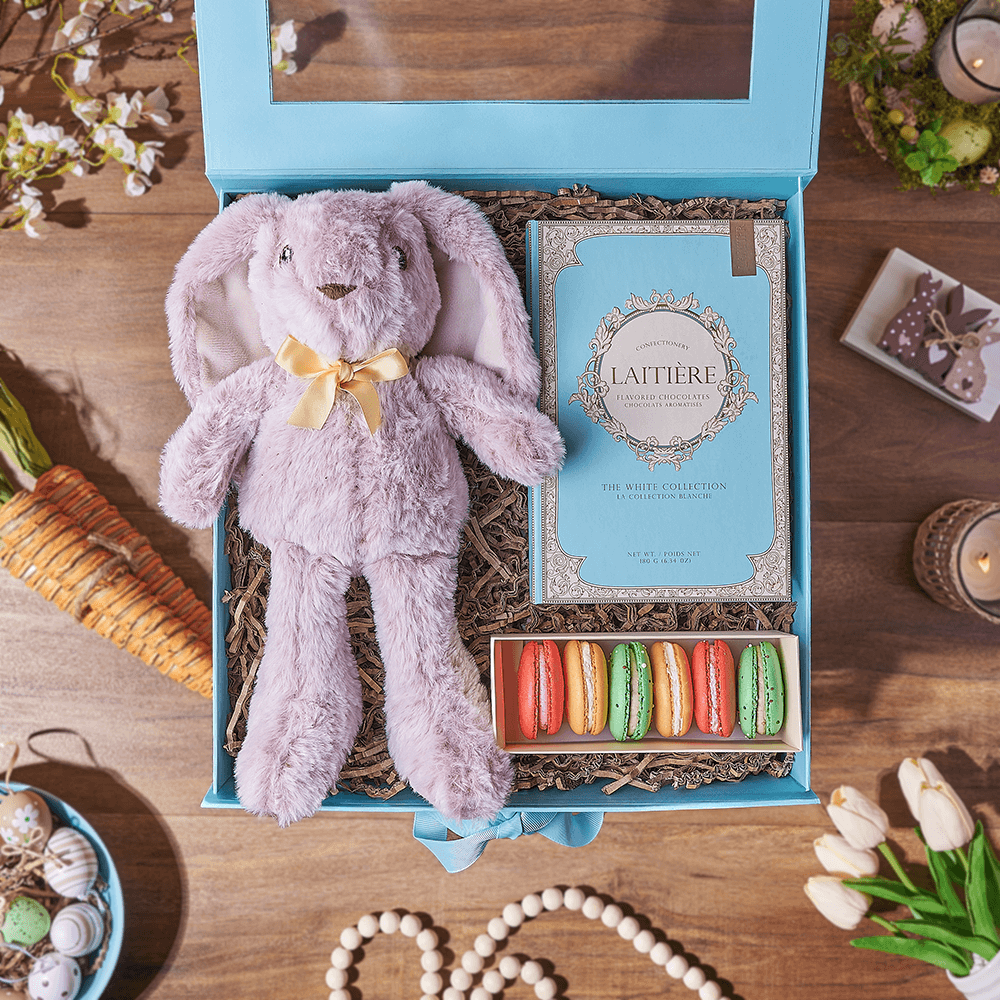 Easter Plush Bunny Gift Box – how the gift is presented