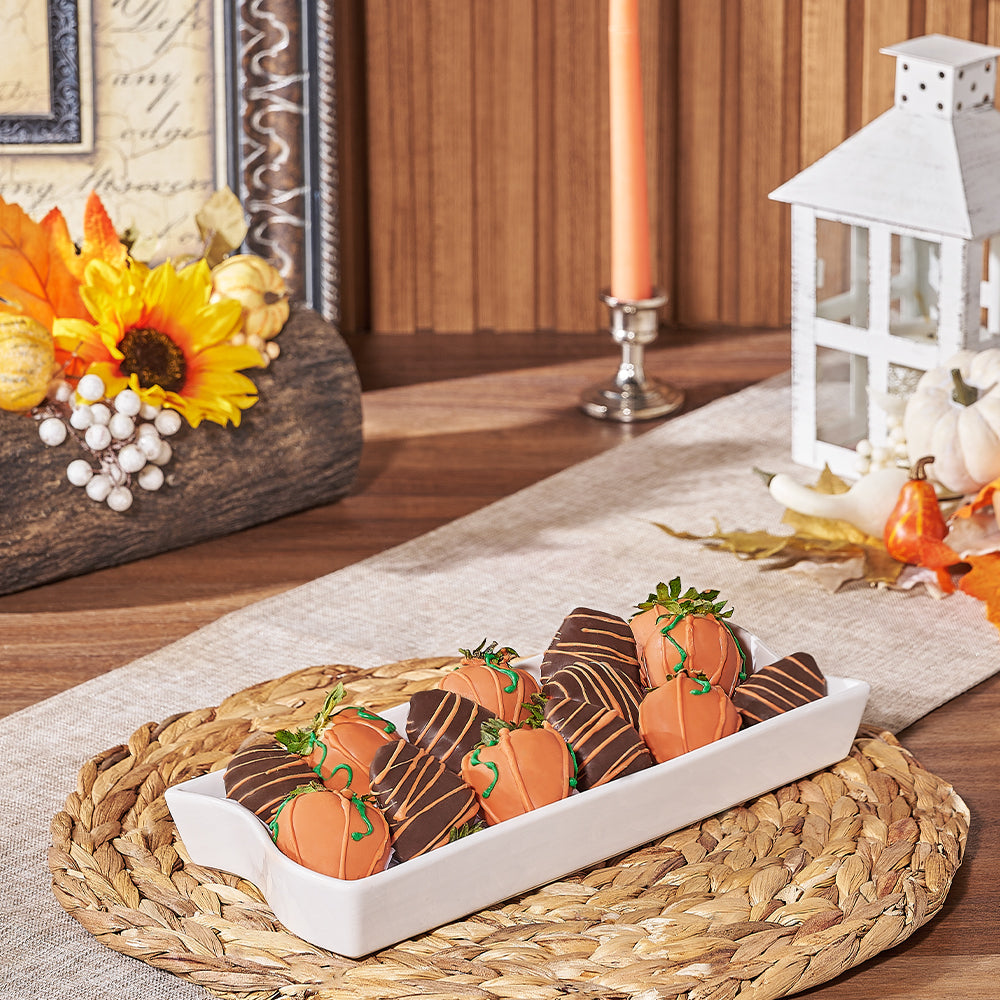 Premium Chocolate Covered Strawberries in Ceramic Dish – how the gift is presented