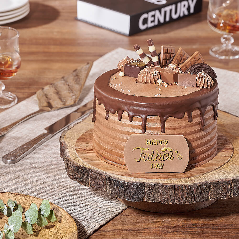6 Inch Chocolate Cake for Father's Day Celebration – how the gift is presented
