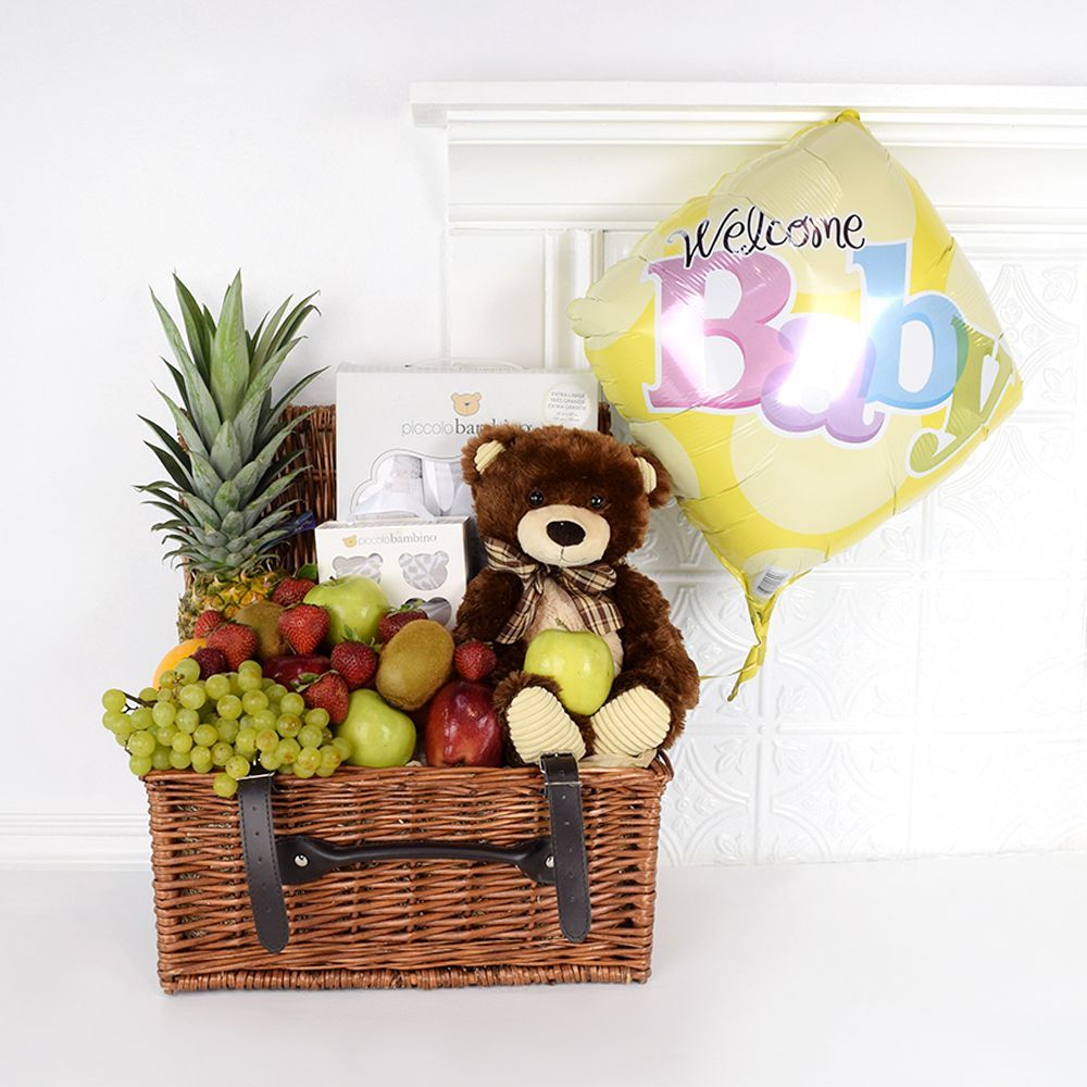 Elegant Baby Celebration Basket with Soft Toys and Organic Treats – how the gift is presented