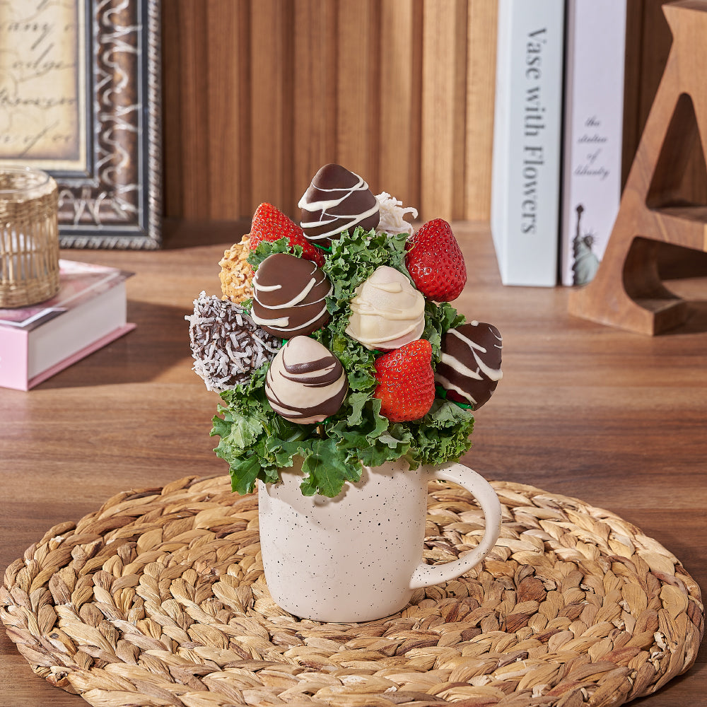 Chocolate Covered Strawberries in Ceramic Mug – how the gift is presented