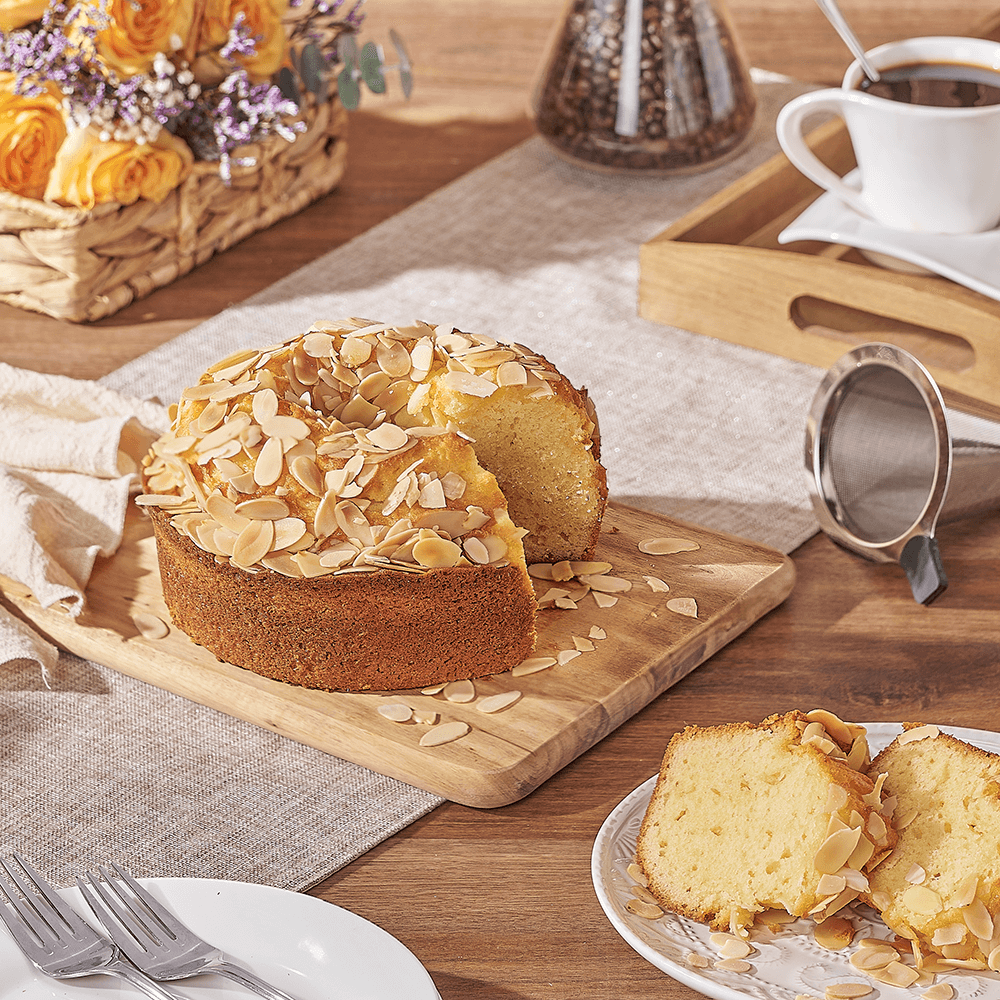 Lemon Almond Cake – how the gift is presented