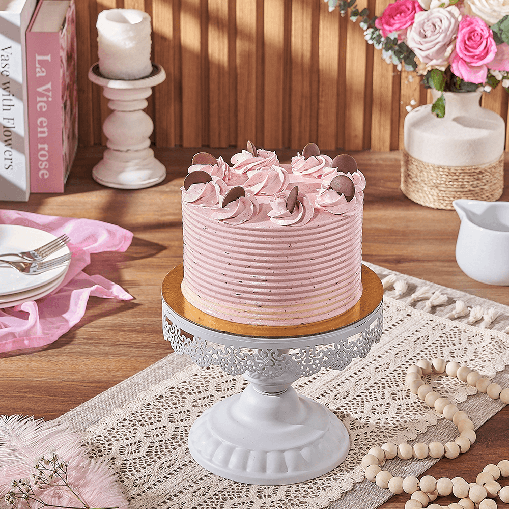 Fantastic Chocolate Strawberry Cake – how the gift is presented