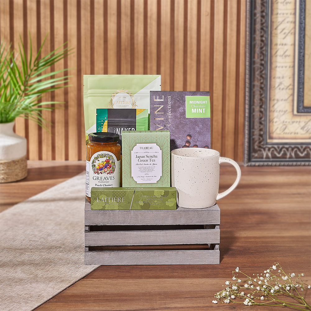 Matcha Cookies and Mint Chocolate Basket – how the gift is presented
