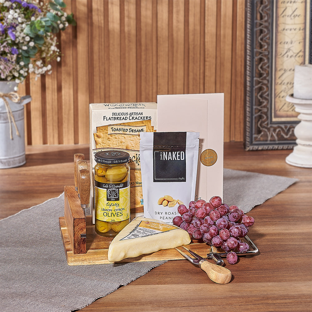 Deluxe Snack Basket Featuring Asiago Cheese and Chocolate – how the gift is presented