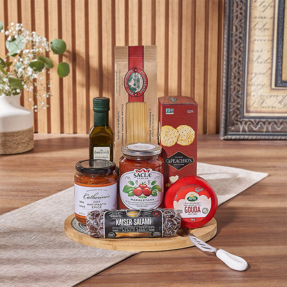 Mediterranean Pasta and Salami Basket – how the gift is presented