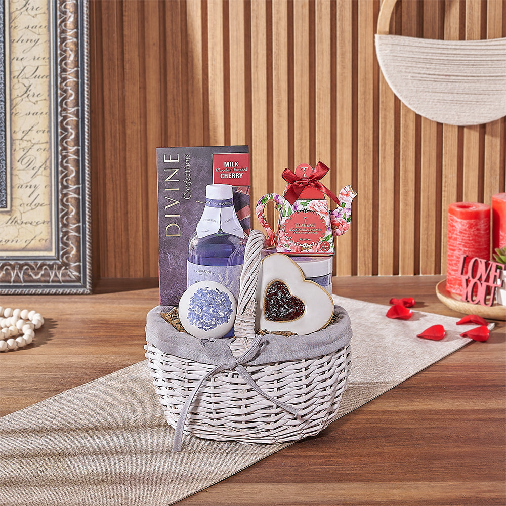 Valentine's Day Chocolate Treats Gift Box – how the gift is presented