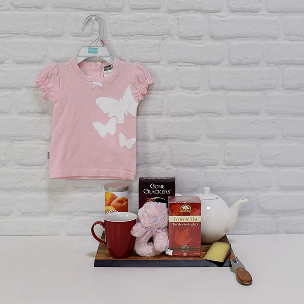 Newborn Baby Girl Welcome Gourmet Basket – how the gift is presented