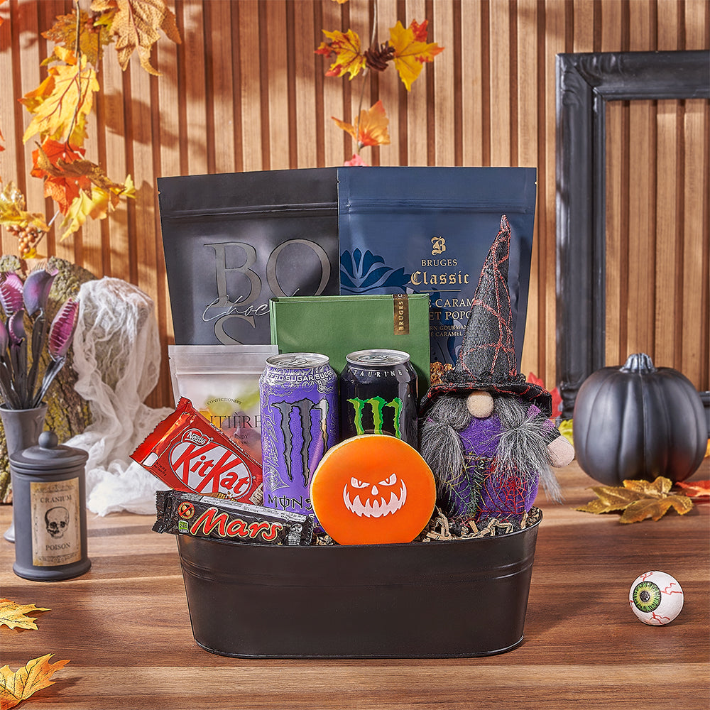 Halloween Snack and Plush Basket – how the gift is presented