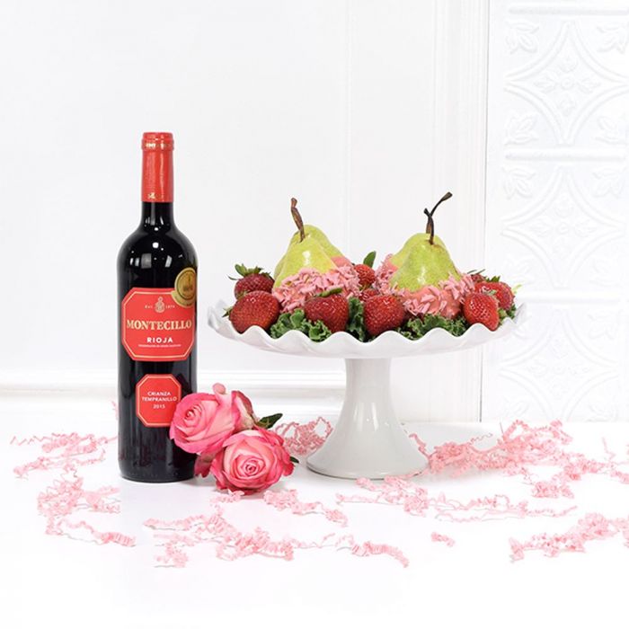 Fresh &amp; Fruity Baby Gift Set with Wine from Canada Baskets - Wine Gift Set - Canada Delivery.