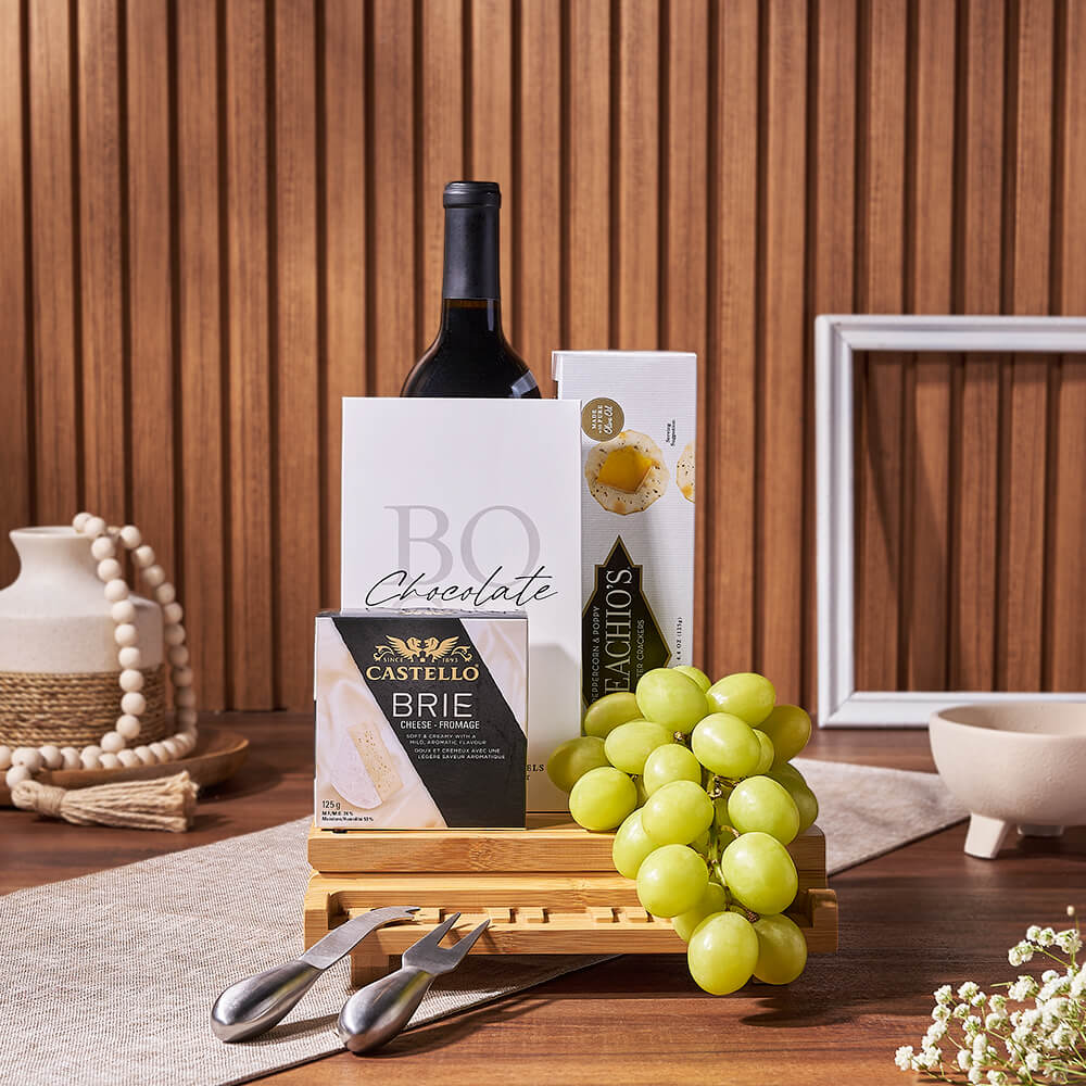 Grange Park Wine &amp; Cheese Basket, wine gift, wine, cheese gift, cheese, chocolate gift, chocolate, fruit gift, fruit, Canada delivery