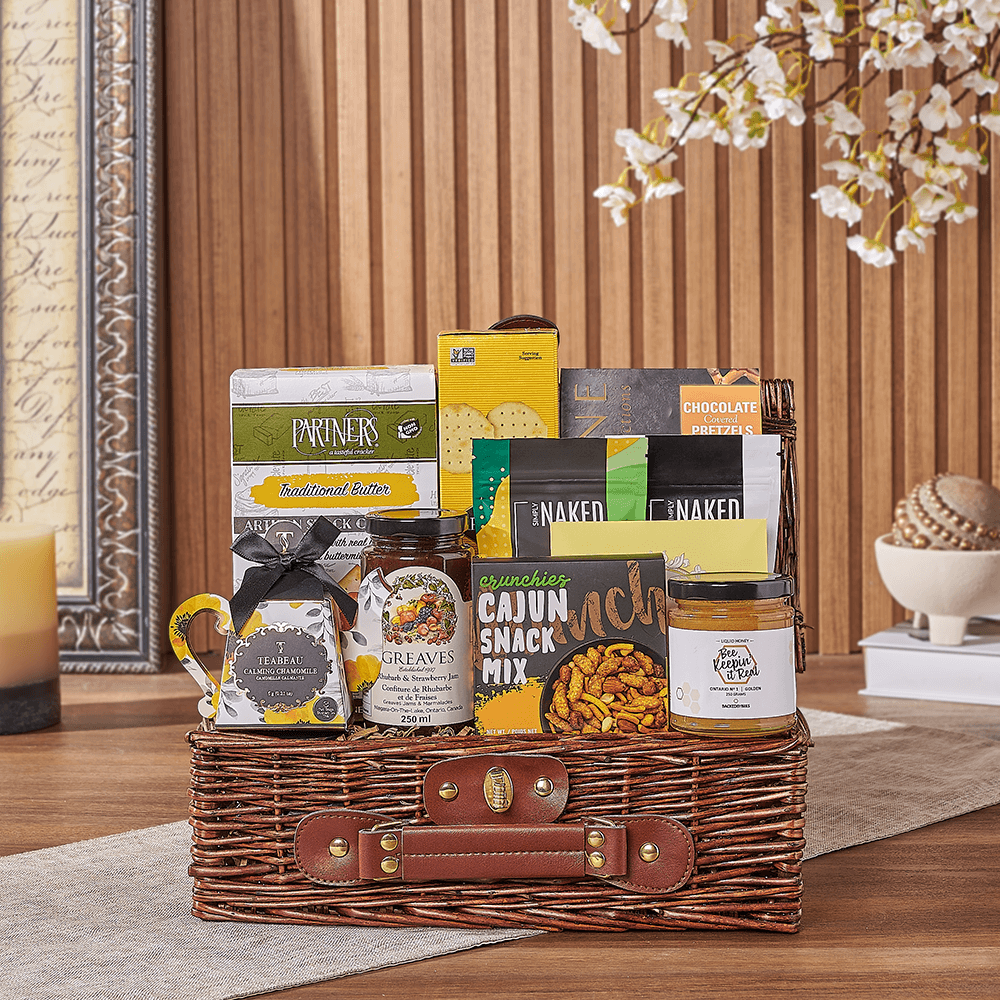 Halal Large Wicker Picnic Snack Basket – how the gift is presented