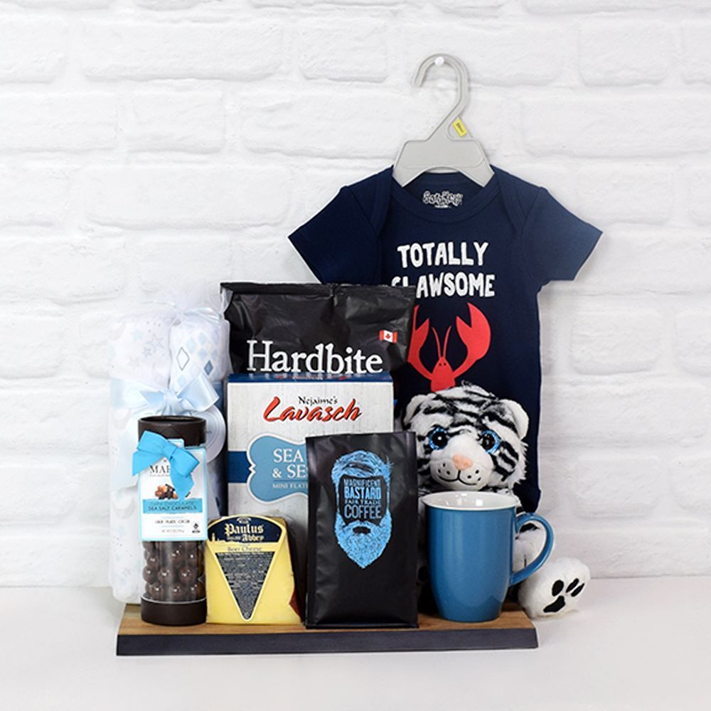 Exclusive Baby Gift Set Featuring Artisan Snacks and Cozy Essentials – how the gift is presented