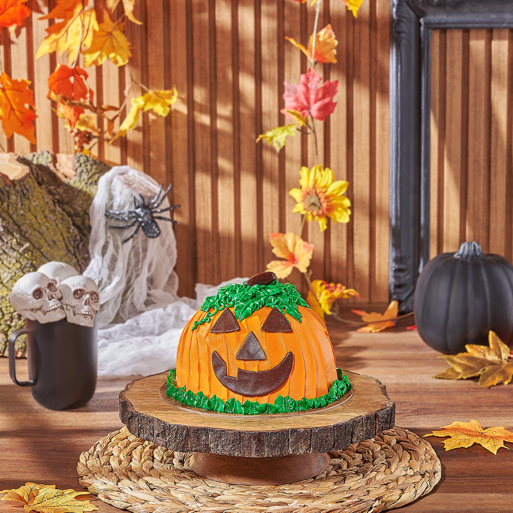 Halloween Pumpkin Spice Buttercream Cake – how the gift is presented