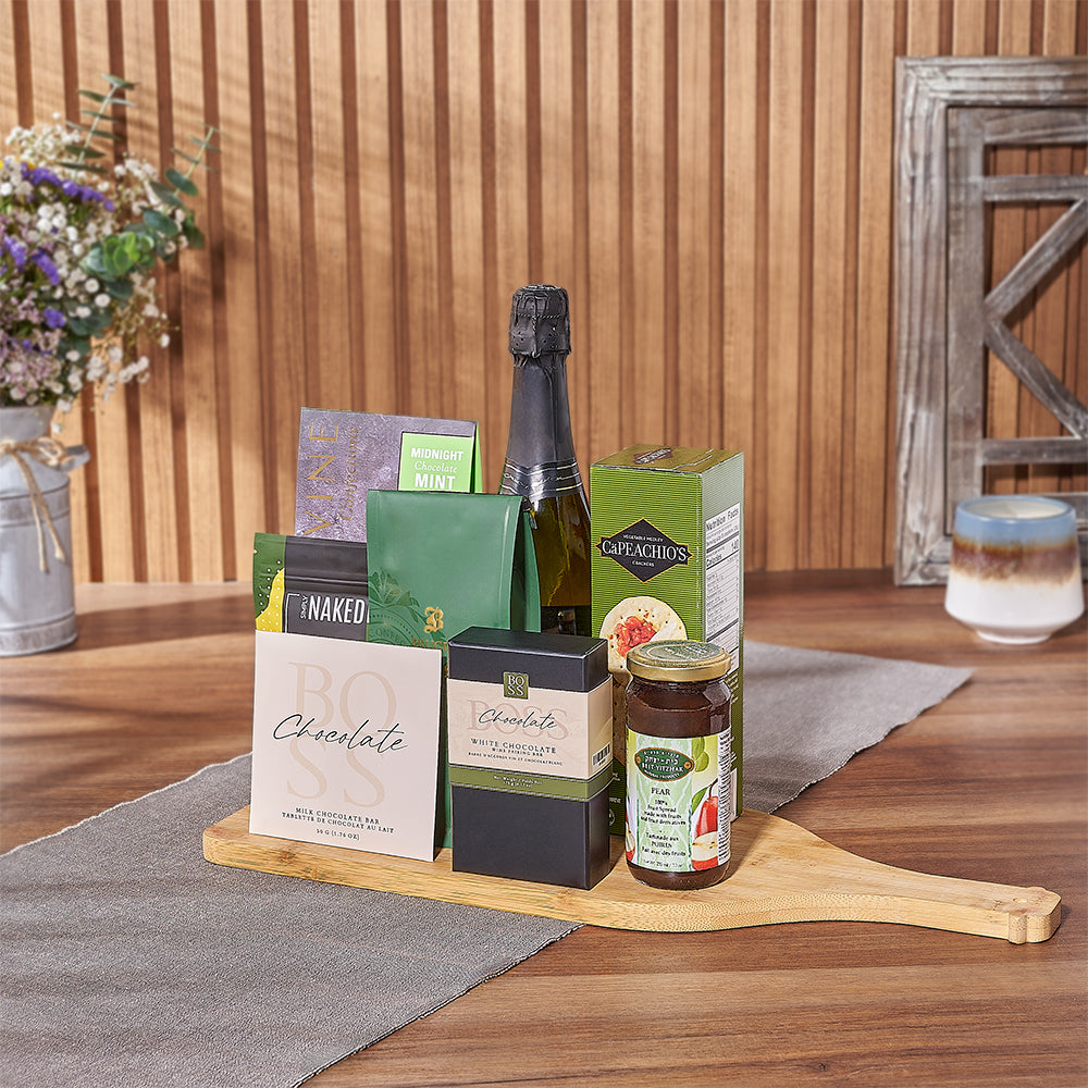 Kosher Champagne &amp; Snacks Gift Basket from Canada Baskets - Champagne Gift Set - Canada Delivery