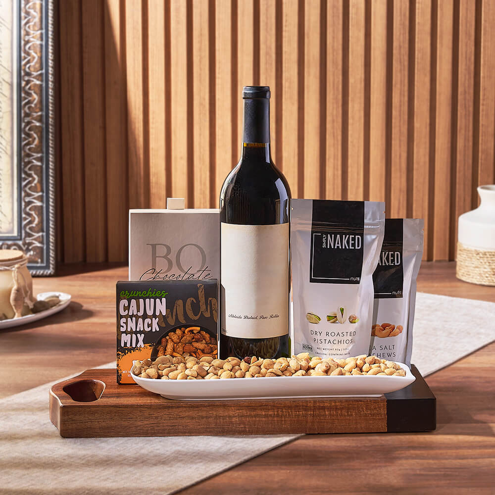 Wine and Nut Gift Basket – how the gift is presented