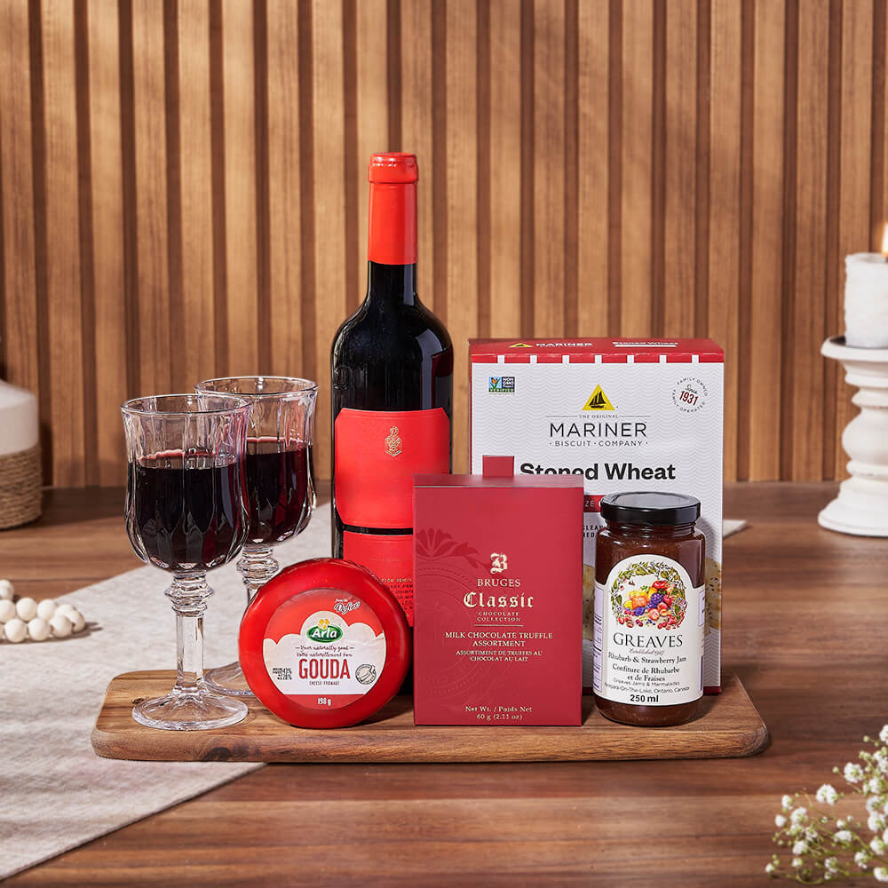 Wine Basket with Gouda, Truffles & Serving Board – how the gift is presented