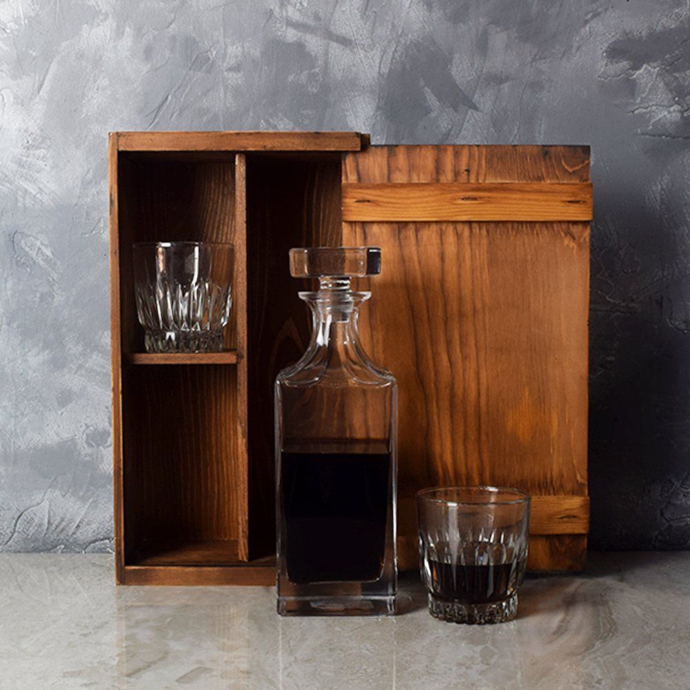 Wood Box Liquor Gift Set – how the gift is presented