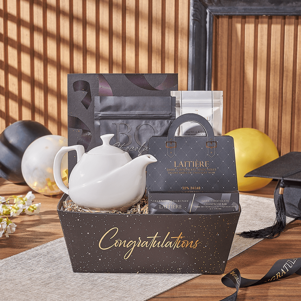 Graduation Tea and Chocolate Basket – how the gift is presented