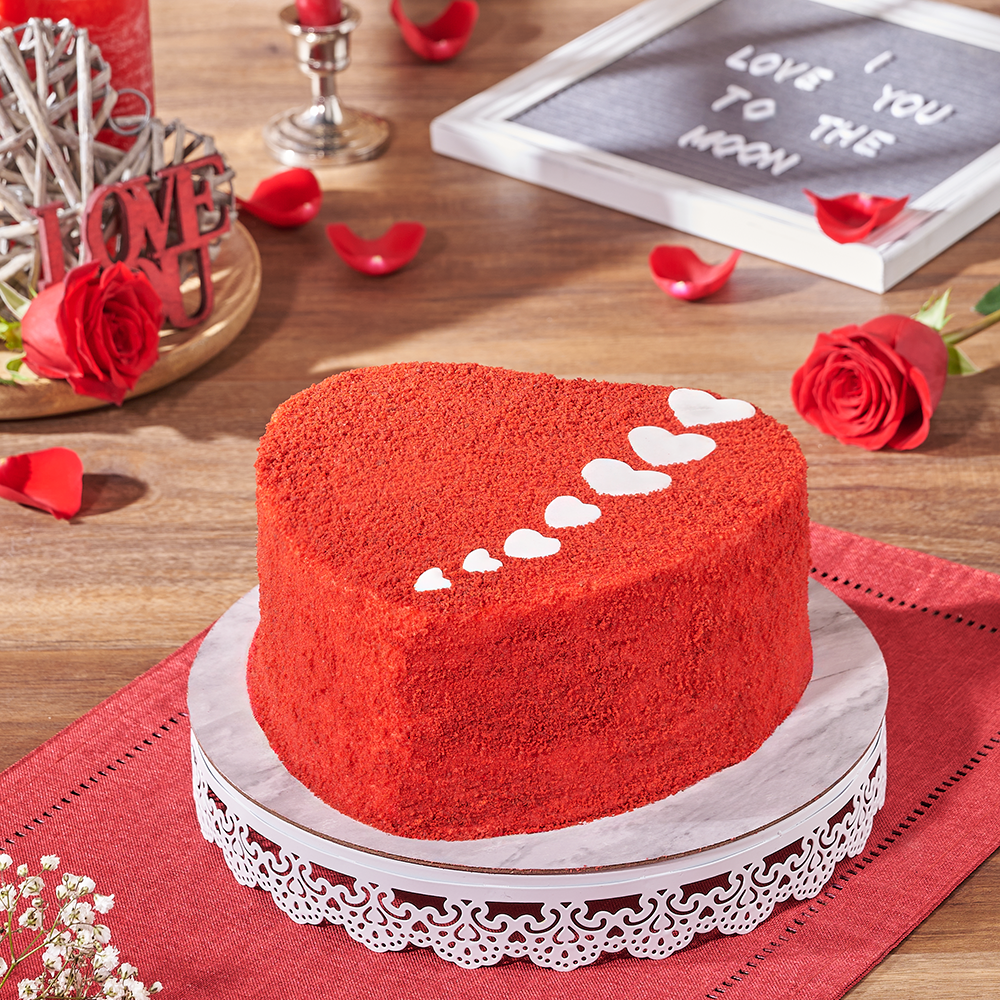 Valentine's Day Cake Heart – how the gift is presented