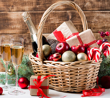 CHRISTMAS CHAMPAGNE GIFT BASKETS DELIVERED TO CANADA